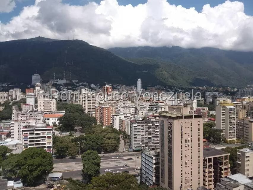 Comercial (Oficina) en Alquiler en Plaza Venezuela, Distrito Metropolitano - 17