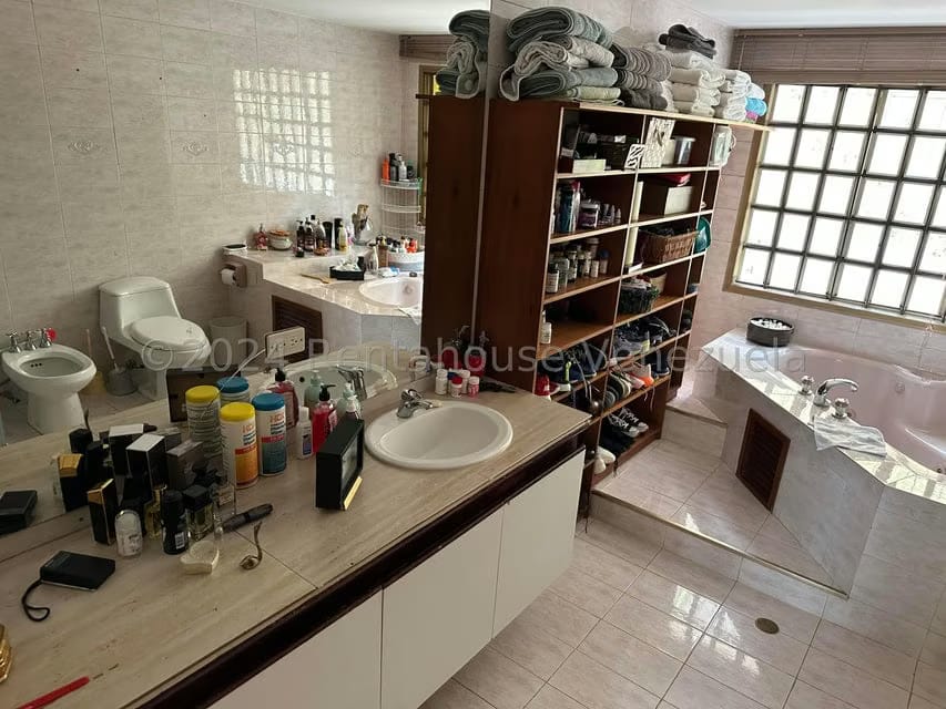 Casa (Multipes Niveles) en Venta en Monterrey, Distrito Metropolitano - 43