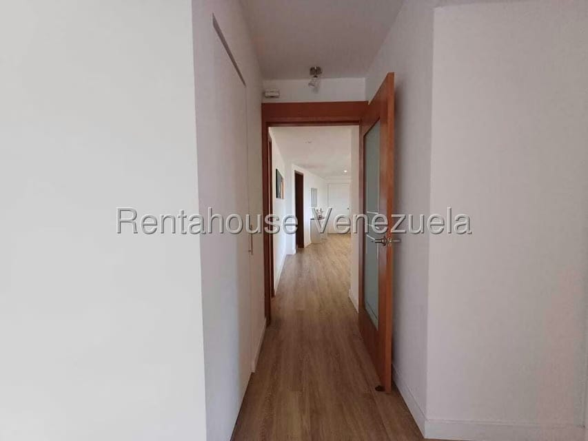 Apartamento (1 Nivel) en Alquiler en Lomas de La Alameda, Distrito Metropolitano - 14