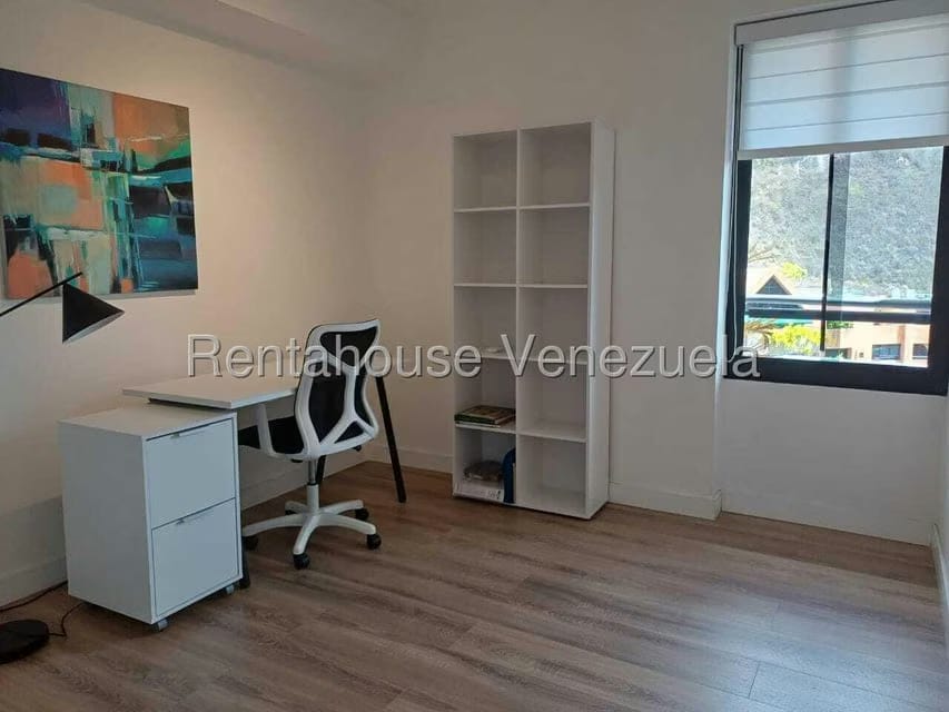 Apartamento (1 Nivel) en Alquiler en Lomas de La Alameda, Distrito Metropolitano - 16