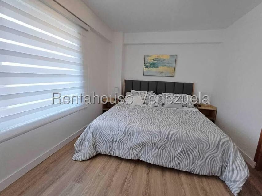 Apartamento (1 Nivel) en Alquiler en Lomas de La Alameda, Distrito Metropolitano - 18