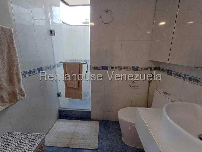 Apartamento (1 Nivel) en Alquiler en Lomas de La Alameda, Distrito Metropolitano - 20