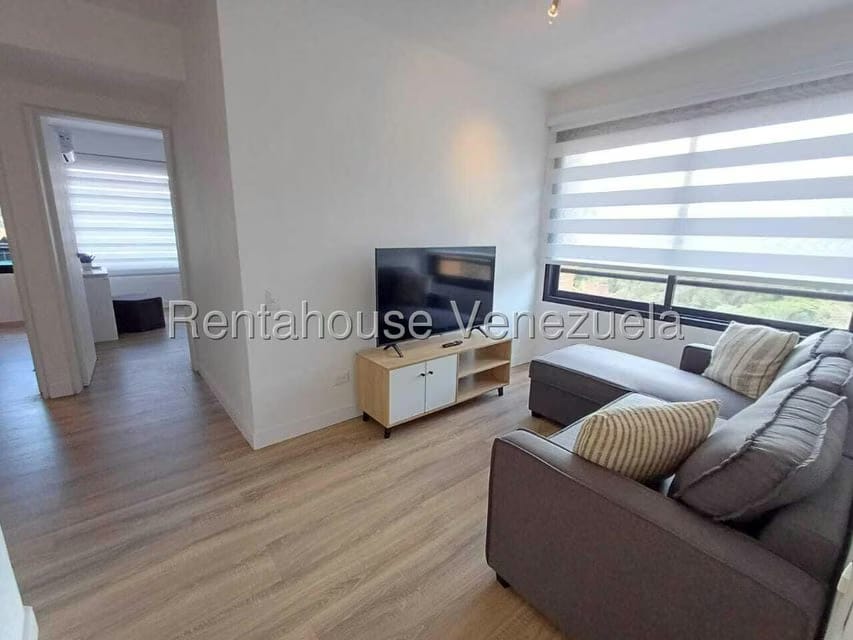 Apartamento (1 Nivel) en Alquiler en Lomas de La Alameda, Distrito Metropolitano - 24