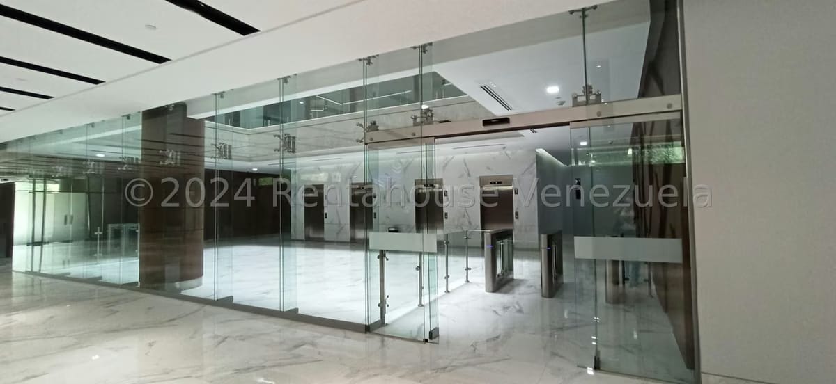 Comercial (Oficina) en Venta en Los Naranjos del Cafetal, Distrito Metropolitano - 4