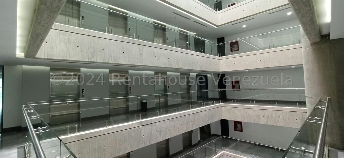 Comercial (Oficina) en Venta en Los Naranjos del Cafetal, Distrito Metropolitano - 8