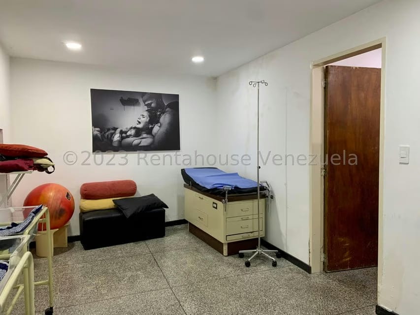 Comercial (Local Comercial) en Venta en Chuao, Distrito Metropolitano - 4