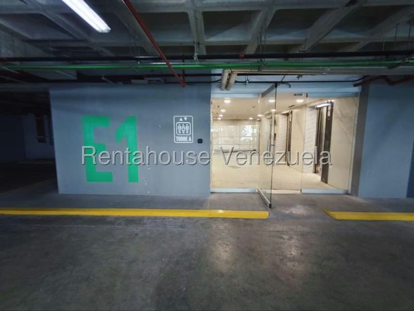 Comercial (Oficina) en Alquiler en Campo Alegre, Distrito Metropolitano - 17