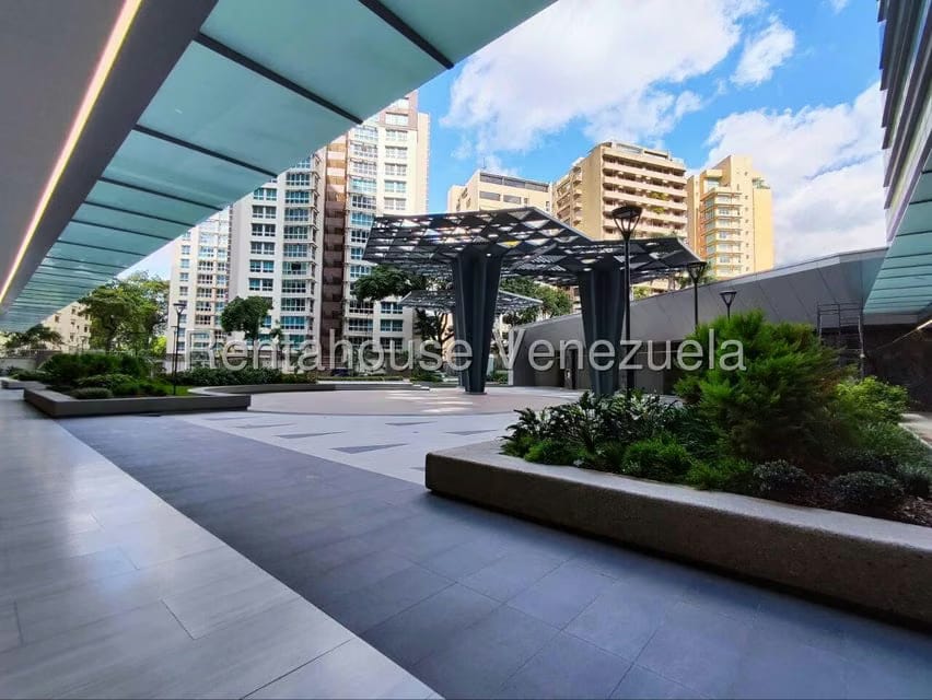 Comercial (Oficina) en Alquiler en Campo Alegre, Distrito Metropolitano - 25