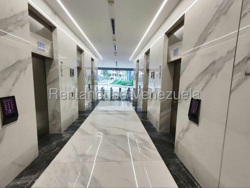 Comercial (Oficina) en Alquiler en Campo Alegre, Distrito Metropolitano - 5