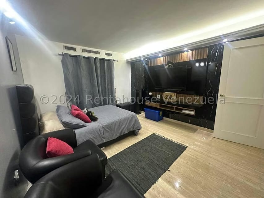 Apartamento (1 Nivel) en Venta en Colinas de La Tahona, Distrito Metropolitano - 23