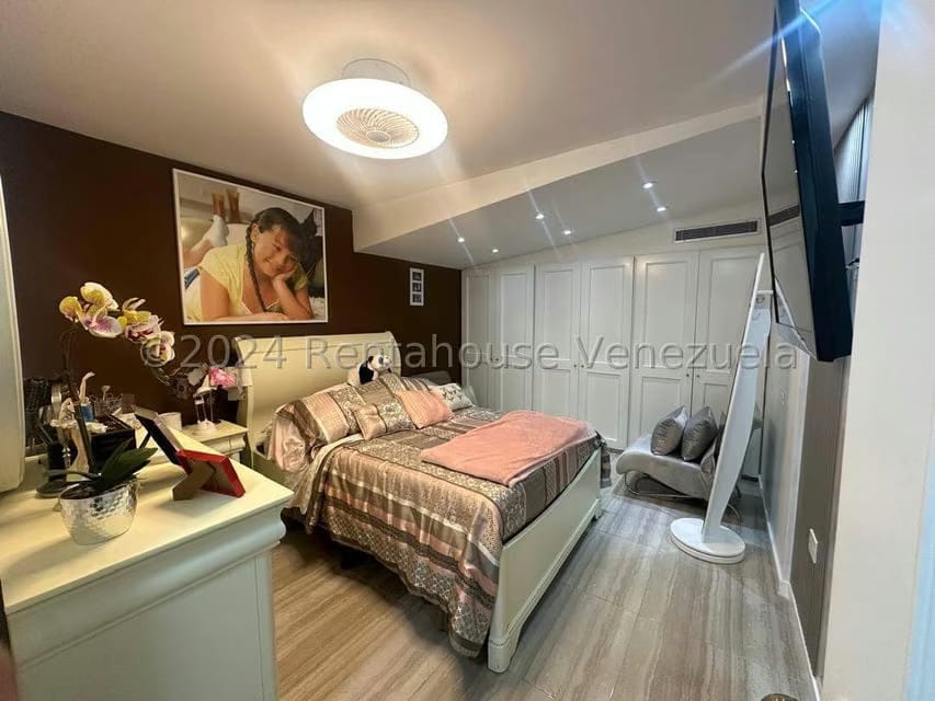 Apartamento (1 Nivel) en Venta en Colinas de La Tahona, Distrito Metropolitano - 25