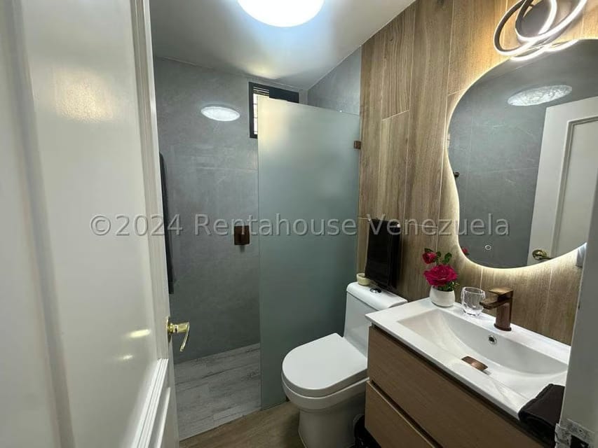 Apartamento (1 Nivel) en Venta en Colinas de La Tahona, Distrito Metropolitano - 26