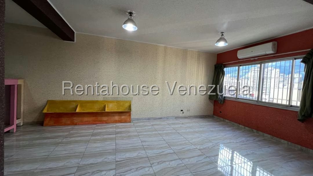 Comercial (Oficina) en Alquiler en Parroquia La Candelaria, Distrito Metropolitano - 11