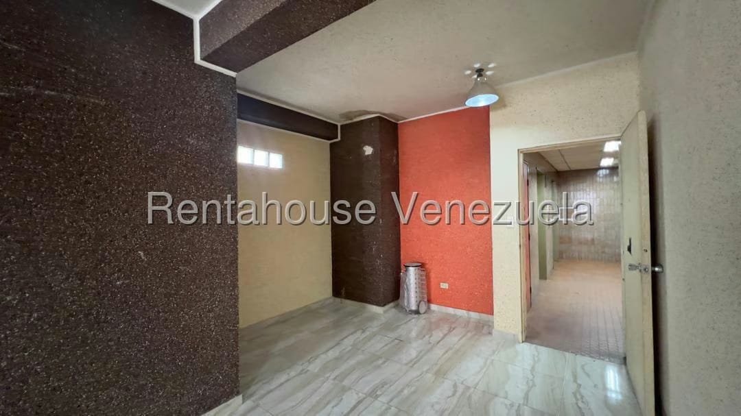 Comercial (Oficina) en Alquiler en Parroquia La Candelaria, Distrito Metropolitano - 23