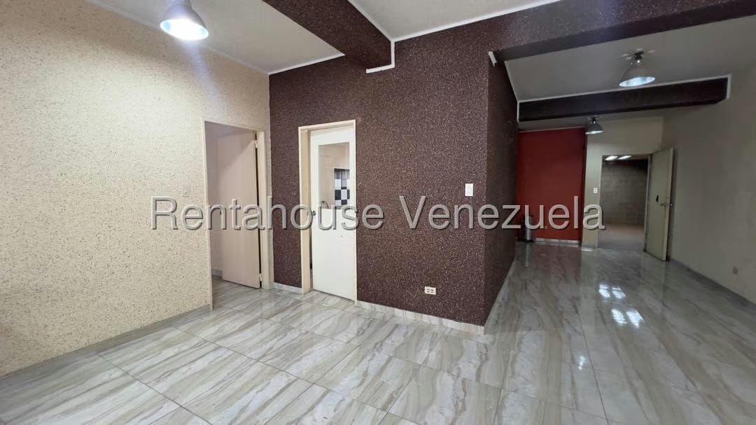 Comercial (Oficina) en Alquiler en Parroquia La Candelaria, Distrito Metropolitano - 30