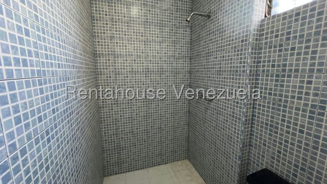 Comercial (Oficina) en Alquiler en Parroquia La Candelaria, Distrito Metropolitano - 8