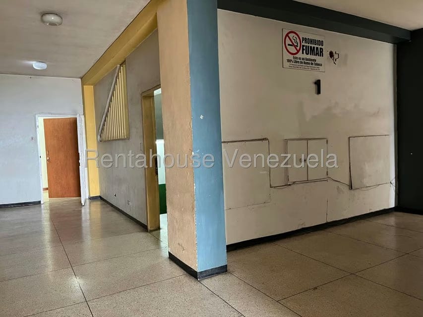Comercial (Oficina) en Venta en Avenida Bolivar, Aragua - 17
