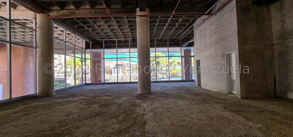 LOCAL COMERCIAL EN VENTA – YENNIEF ROJAS - 3