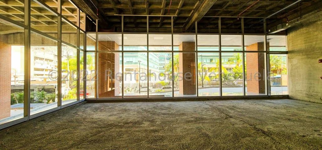 LOCAL COMERCIAL EN VENTA – YENNIEF ROJAS - 4