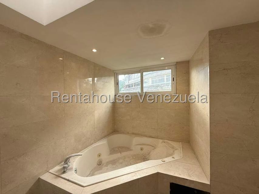 Apartamento (Penthouse) en Venta en Las Mercedes, Distrito Metropolitano - 10