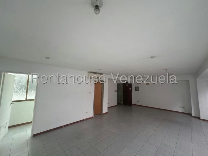 Comercial (Local Comercial) en Venta en Baruta, Distrito Metropolitano - 2