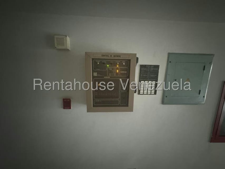 Comercial (Local Comercial) en Venta en Baruta, Distrito Metropolitano - 13