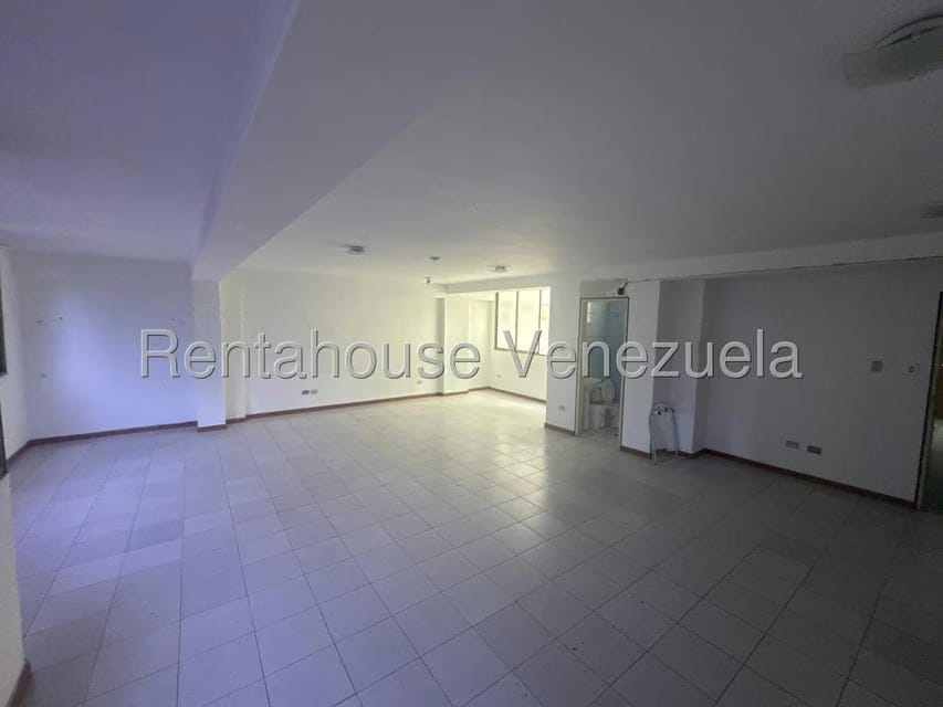 Comercial (Local Comercial) en Venta en Baruta, Distrito Metropolitano - 21