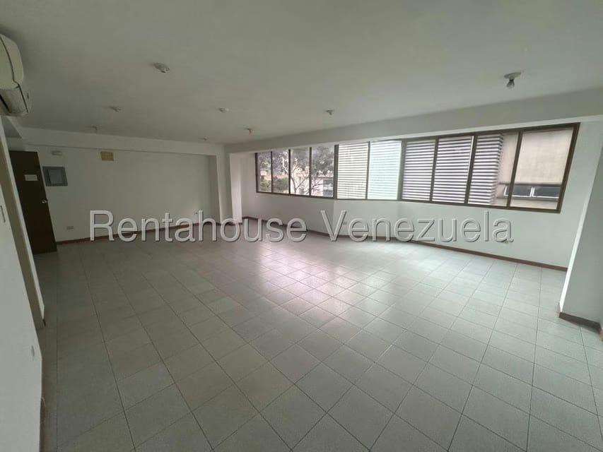 Comercial (Local Comercial) en Venta en Baruta, Distrito Metropolitano - 24