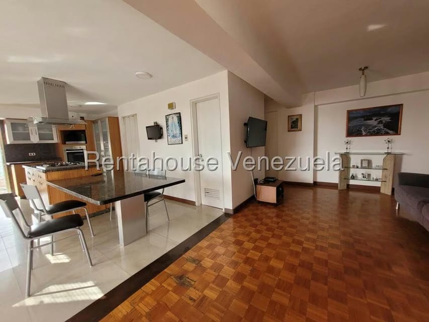 Apartamento (Duplex) en Venta en Los Samanes, Distrito Metropolitano - 3