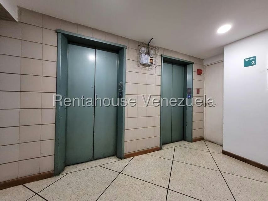 Apartamento (Duplex) en Venta en Los Samanes, Distrito Metropolitano - 33