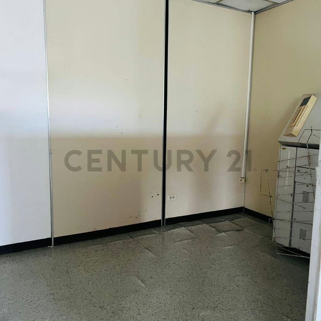 Oficina en alquiler en la Torre empresarial del Centro Médico de Caracas - 12