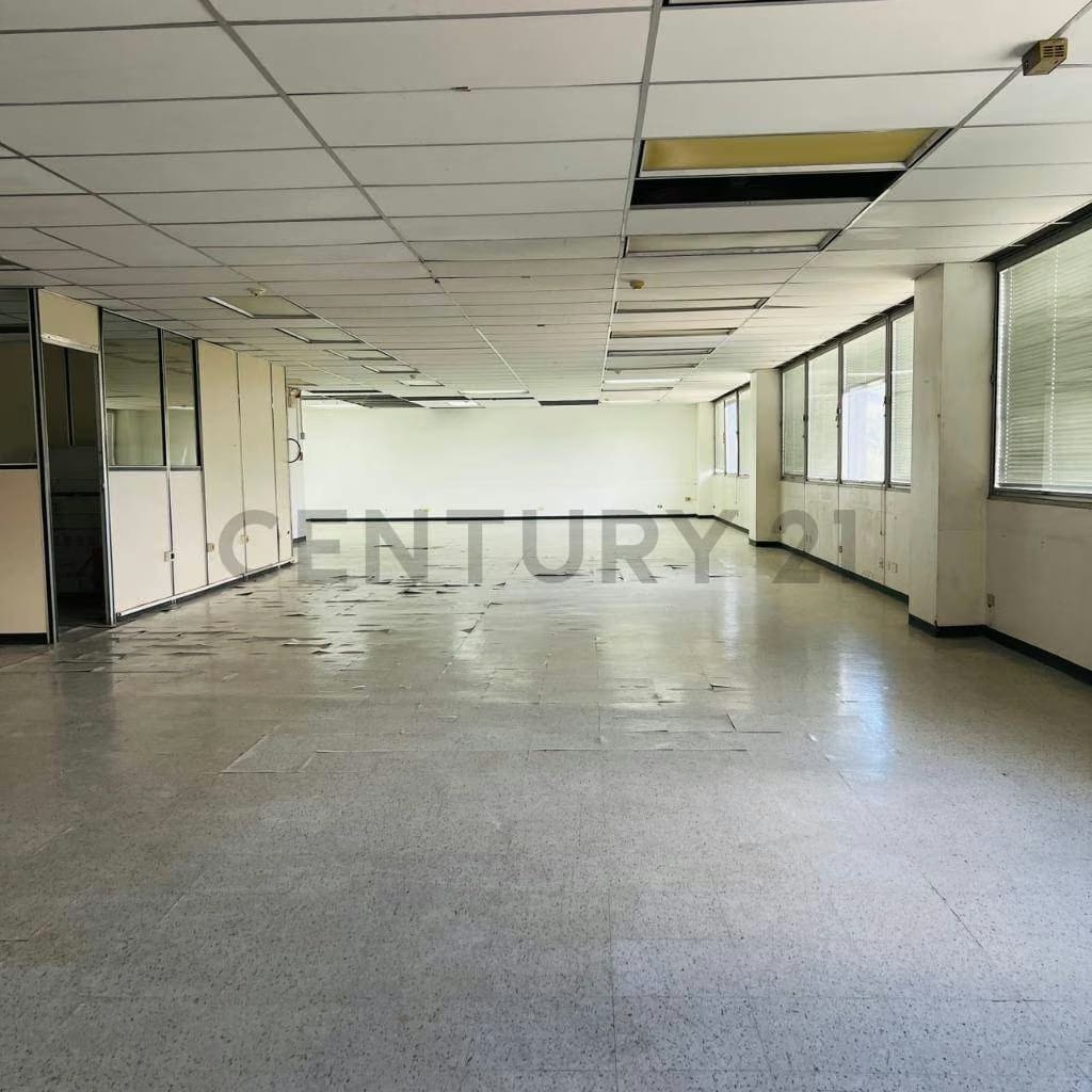 Oficina en alquiler en la Torre empresarial del Centro Médico de Caracas - 4