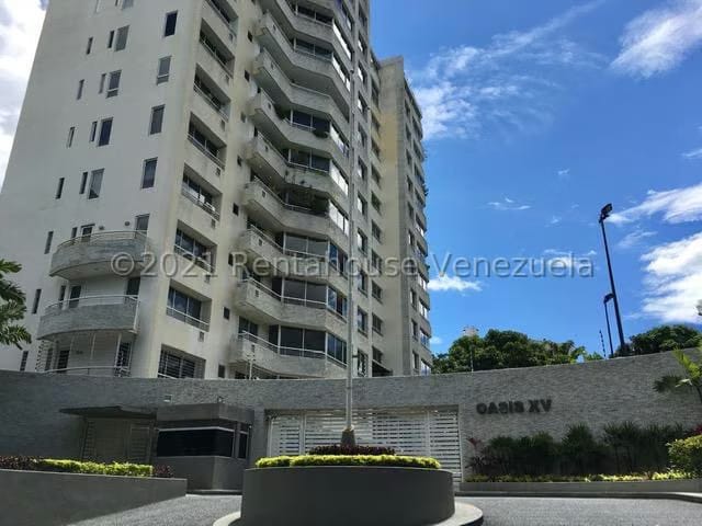 Apartamento (Duplex) en Venta en La Florida, Distrito Metropolitano - 2