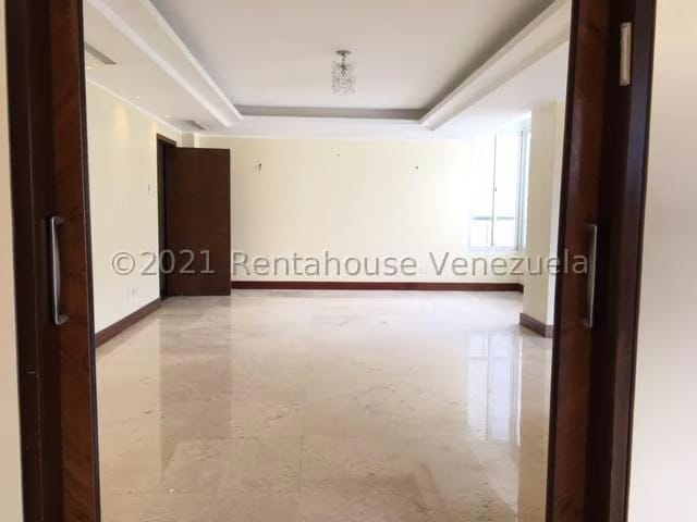 Apartamento (Duplex) en Venta en La Florida, Distrito Metropolitano - 12