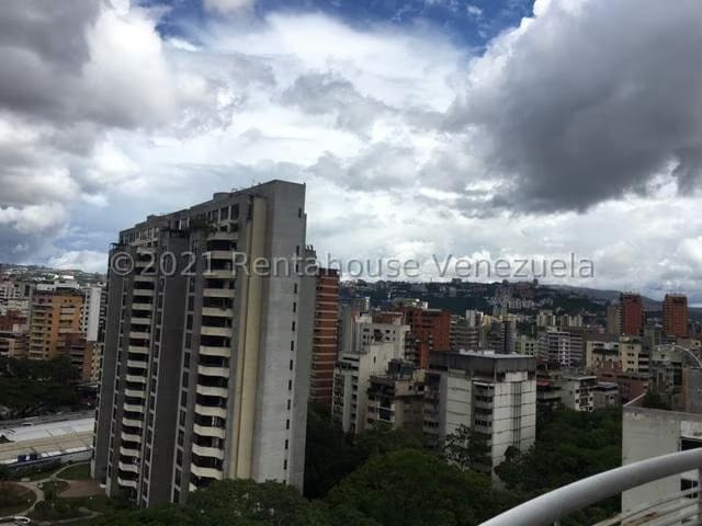 Apartamento (Duplex) en Venta en La Florida, Distrito Metropolitano - 19