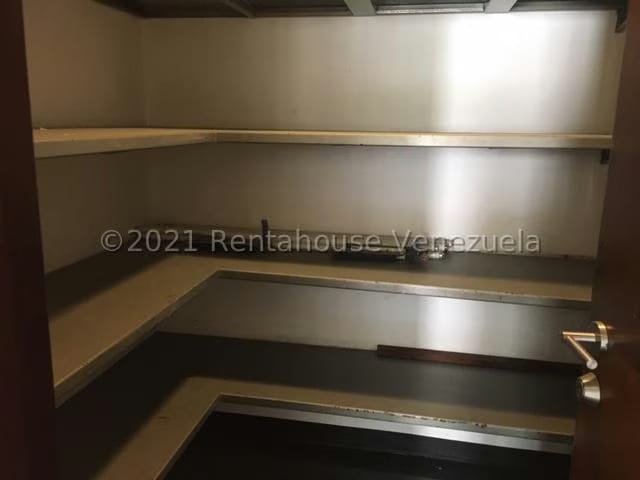 Apartamento (Duplex) en Venta en La Florida, Distrito Metropolitano - 35