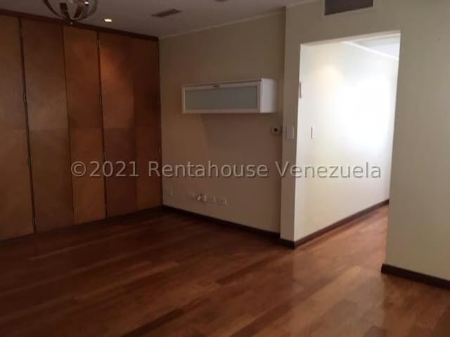 Apartamento (Duplex) en Venta en La Florida, Distrito Metropolitano - 40