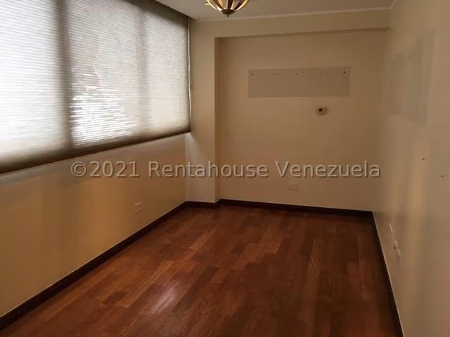 Apartamento (Duplex) en Venta en La Florida, Distrito Metropolitano - 41