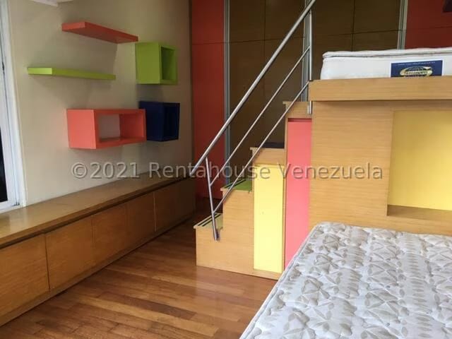 Apartamento (Duplex) en Venta en La Florida, Distrito Metropolitano - 55