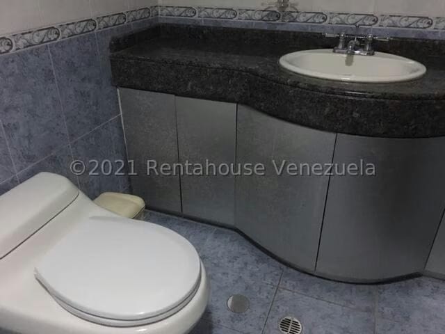 Apartamento (Duplex) en Venta en La Florida, Distrito Metropolitano - 64