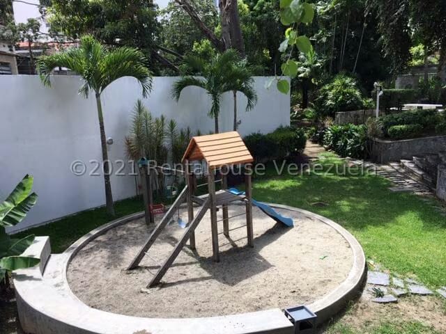 Apartamento (Duplex) en Venta en La Florida, Distrito Metropolitano - 70