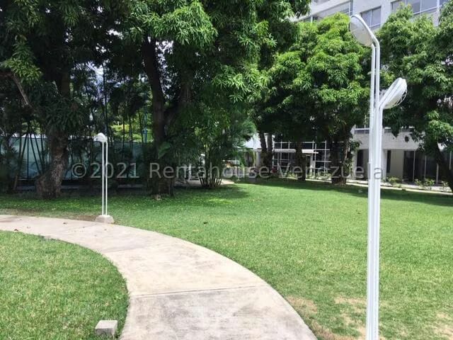 Apartamento (Duplex) en Venta en La Florida, Distrito Metropolitano - 74