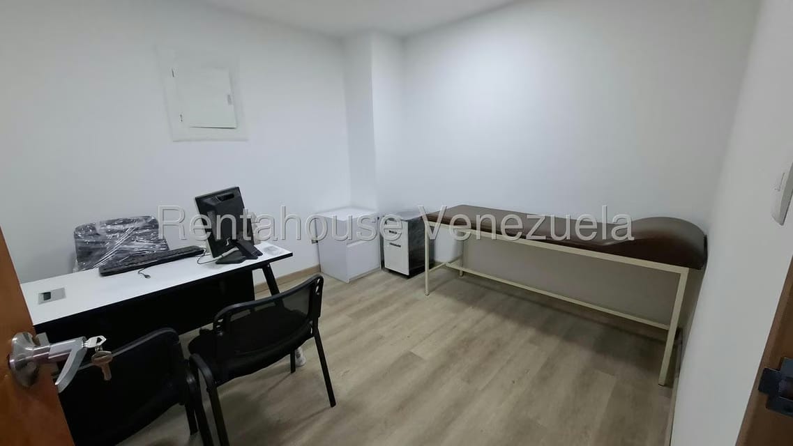 Comercial (Consultorio Medico) en Alquiler en Parroquia La Candelaria, Distrito Metropolitano - 11