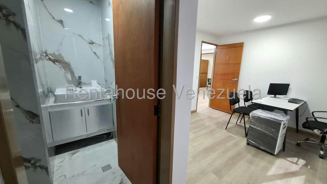 Comercial (Consultorio Medico) en Alquiler en Parroquia La Candelaria, Distrito Metropolitano - 4