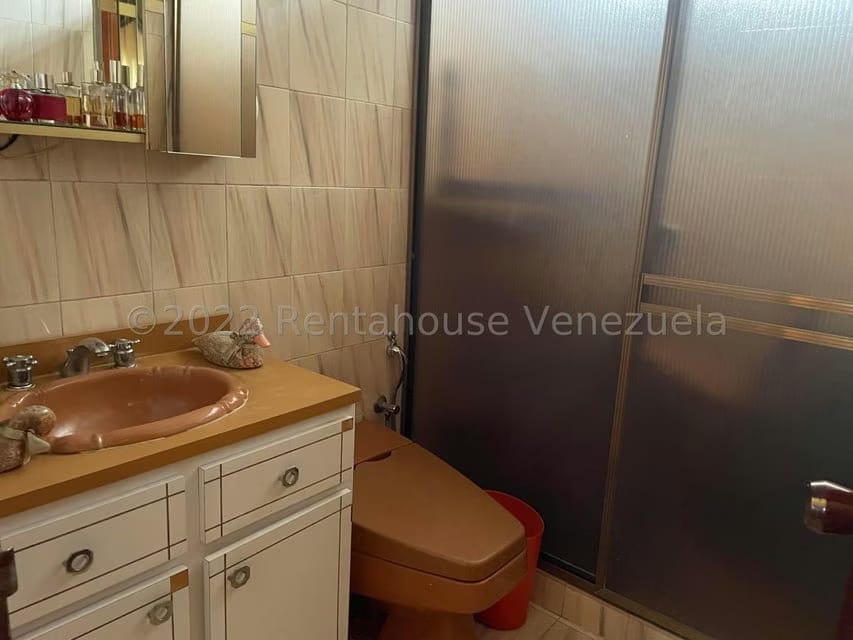 Casa (Multipes Niveles) en Venta en Guatire, Miranda - 25