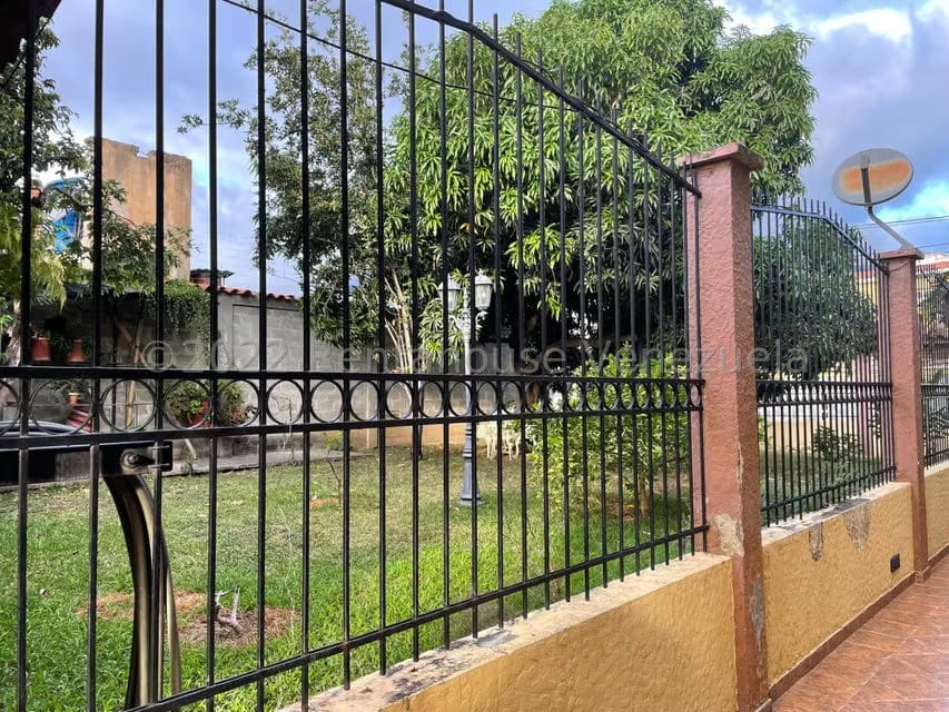 Casa (Multipes Niveles) en Venta en Guatire, Miranda - 37