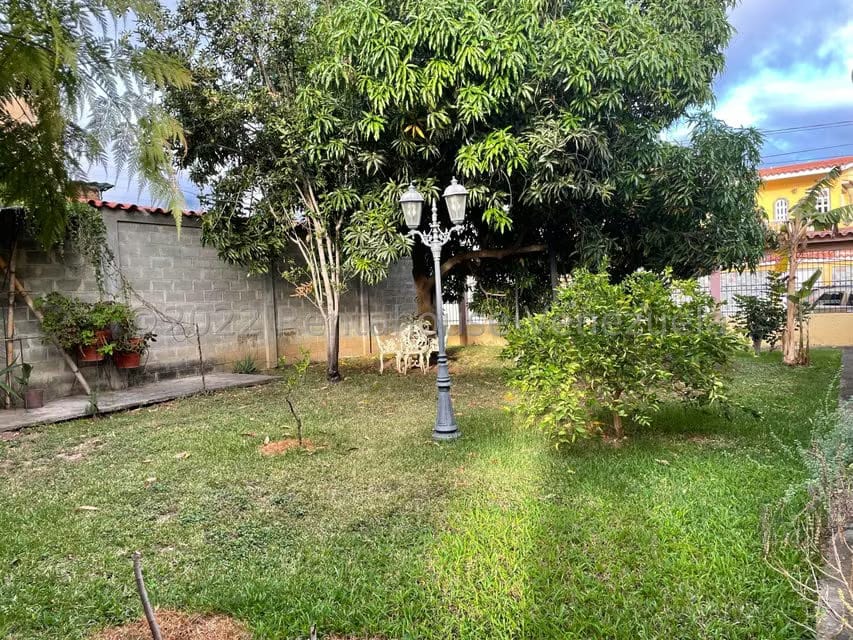 Casa (Multipes Niveles) en Venta en Guatire, Miranda - 42