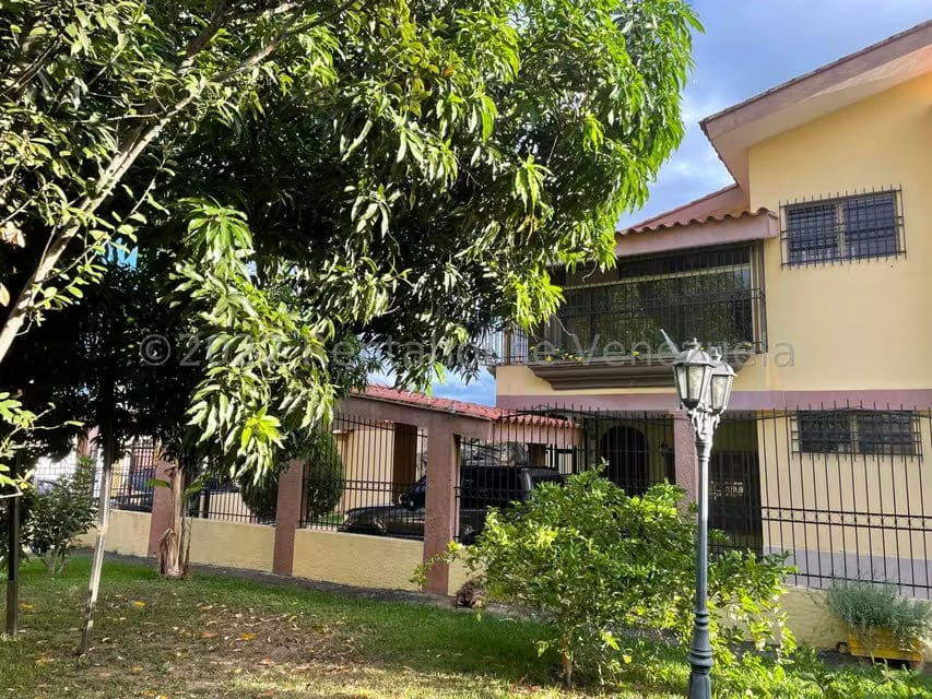 Casa (Multipes Niveles) en Venta en Guatire, Miranda - 49