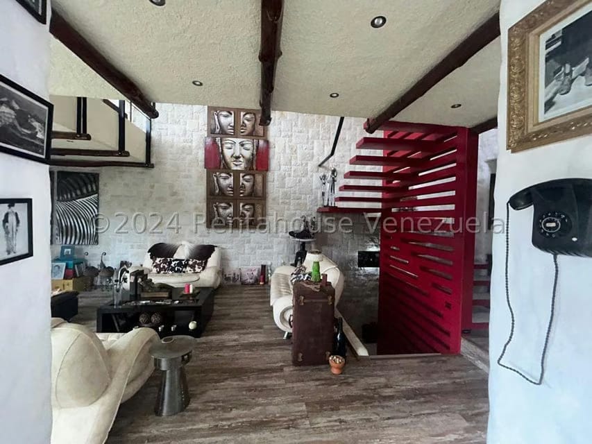 Casa (Multipes Niveles) en Venta en Monterrey, Distrito Metropolitano - 25