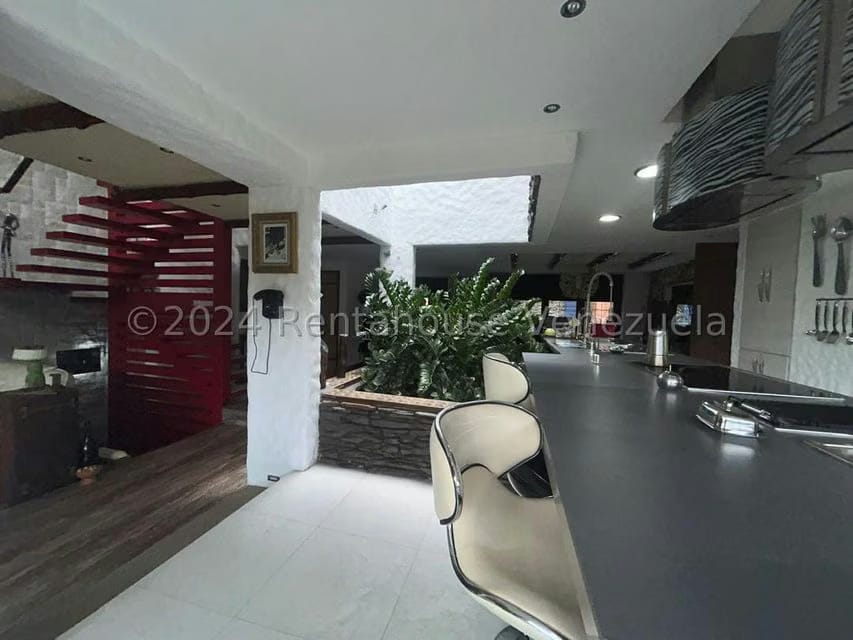 Casa (Multipes Niveles) en Venta en Monterrey, Distrito Metropolitano - 36